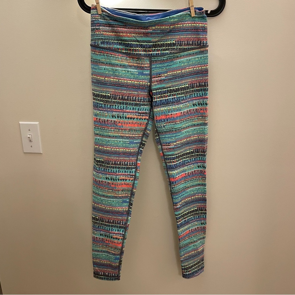 Victoria Sport Colorful Striped Leggings